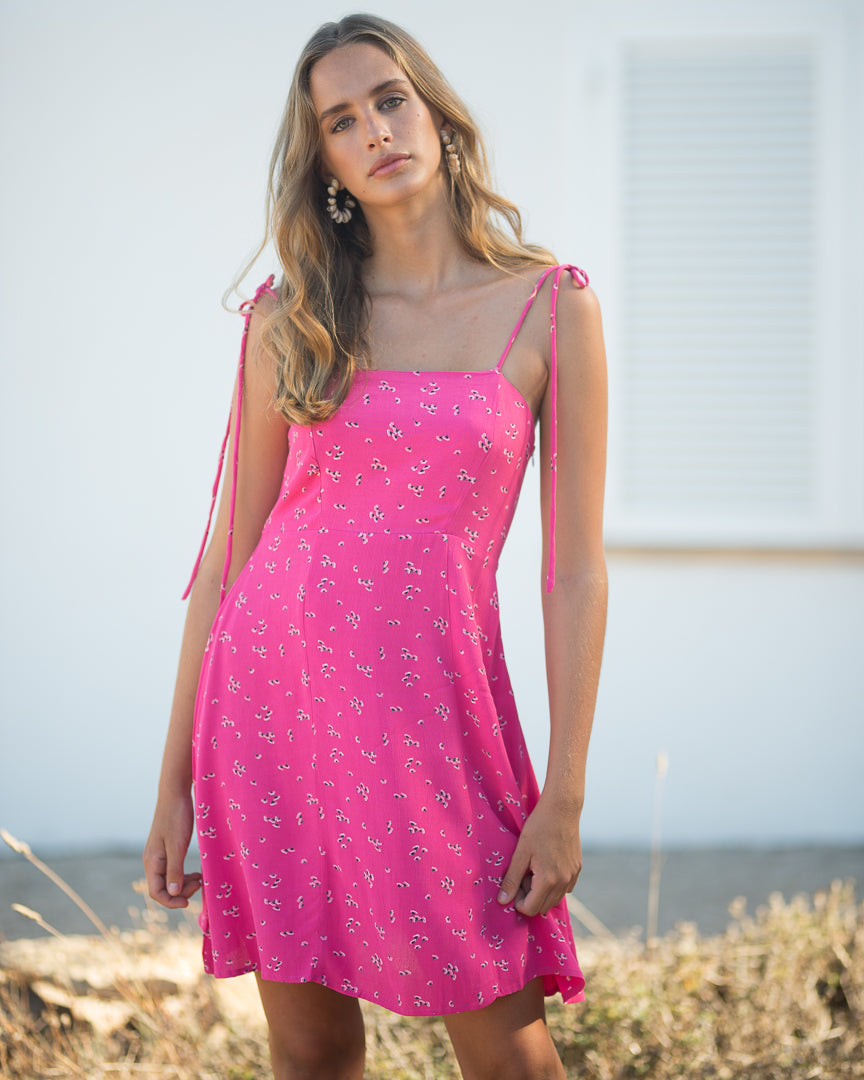 Lisa fucsia vestido